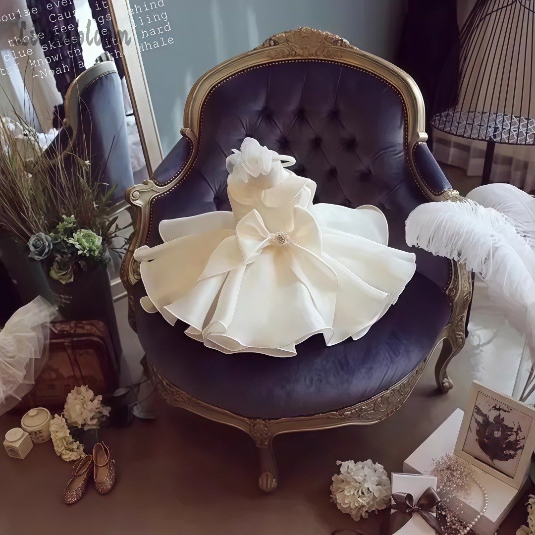 White Pearl Embellished Dress  - Women Formal Wear For Wedding のレビューと価格