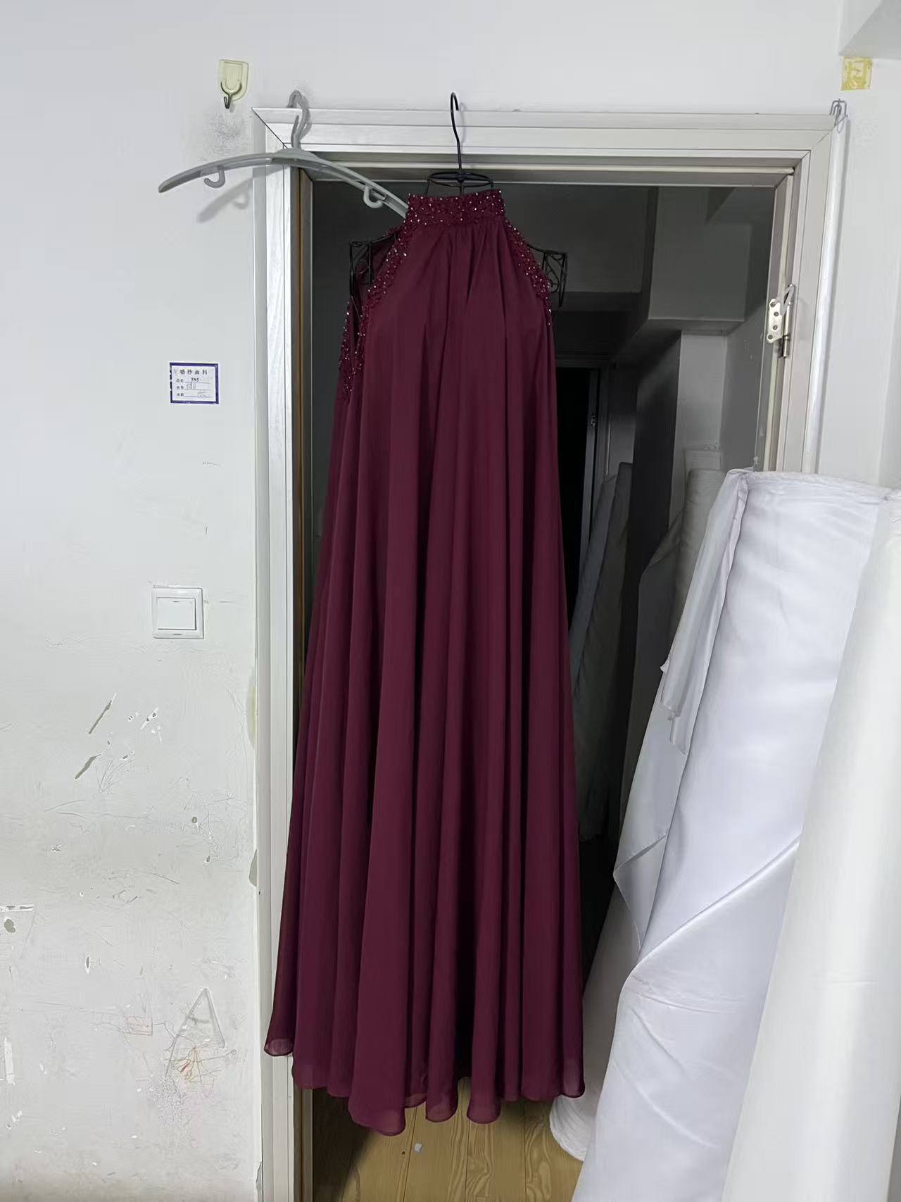 Customized Saudi Burgundy Prom - Women Formal Wear With Tie のレビューと価格