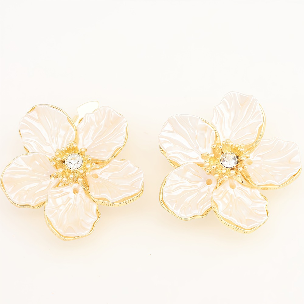 A Pair Vintage Petal Button Co - Women Formal Wear With Tie のレビューと価格